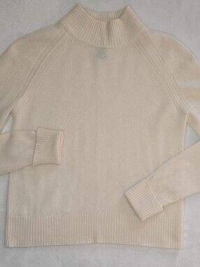 Magoschoni Pure Cashmere Ribbed Trim Cuffed Sleeve Turtleneck Sweater M